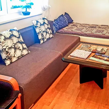 2 Bedroom Stunning In *